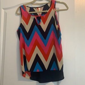 Patterned sleeveless blouse